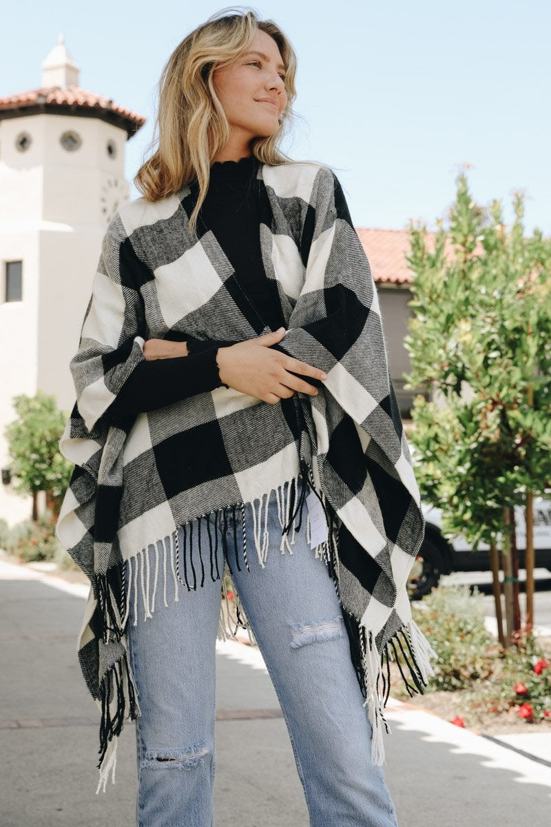 Buffalo Check Tassel Poncho Ponchos White Black