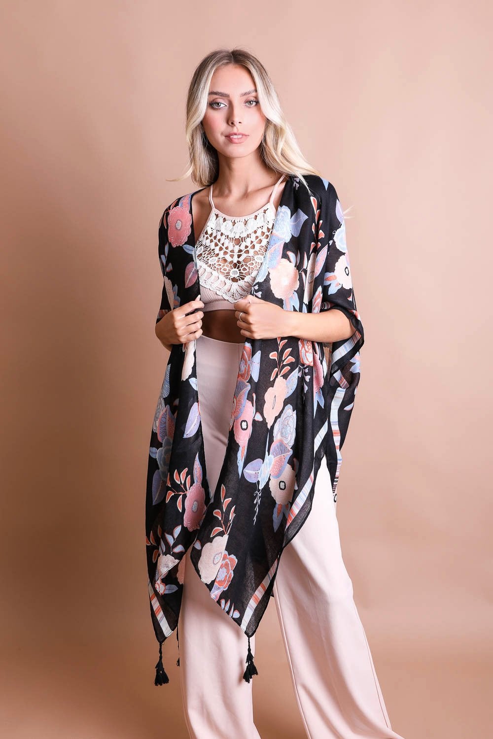 Wallflower Bloom Kimono Black